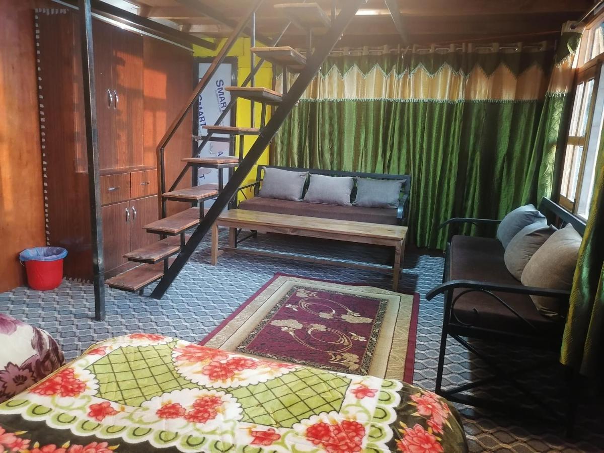 Jungle Crown Organic Homestay Nagarkot Exteriér fotografie
