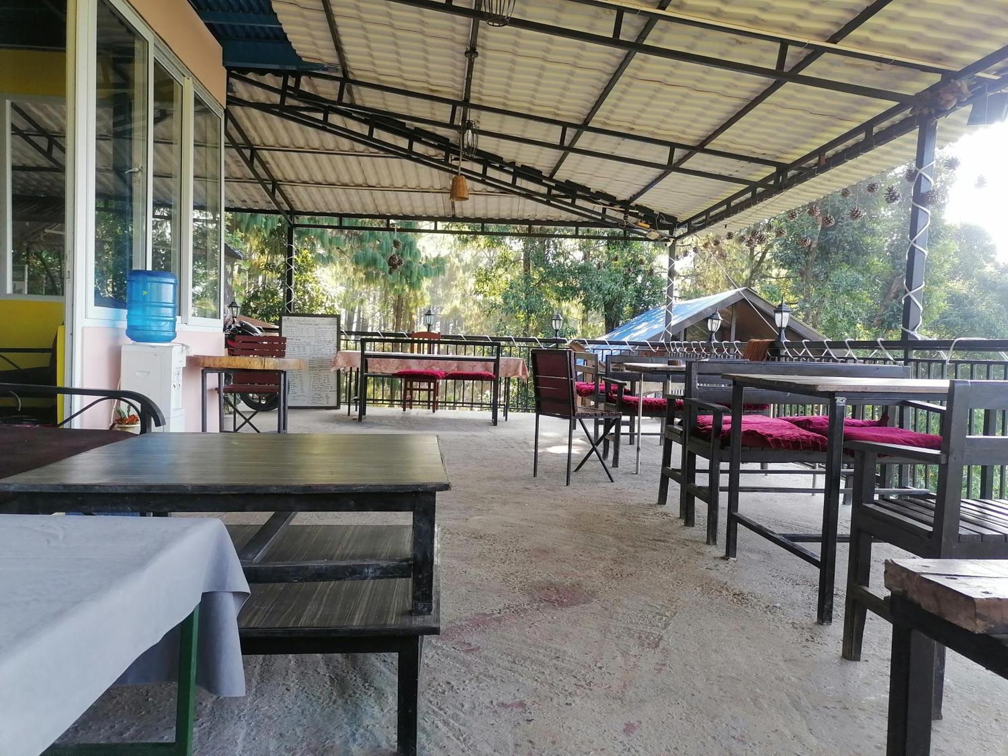 Jungle Crown Organic Homestay Nagarkot Exteriér fotografie